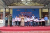 Công an huyện Điện Biên tuyên truyền Luật GTĐB và tặng mũ bảo hiểm cho học sinh trường PTDTNT THCS Mường Pồn
