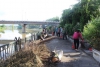 Đoàn Thanh niên Công an tỉnh với ngày chủ nhật xanh thu gom rác thải khu vực sông Nậm Rốm