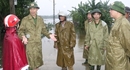 Công an Nghệ An tăng cường lực lượng giúp dân phòng chống lũ lụt