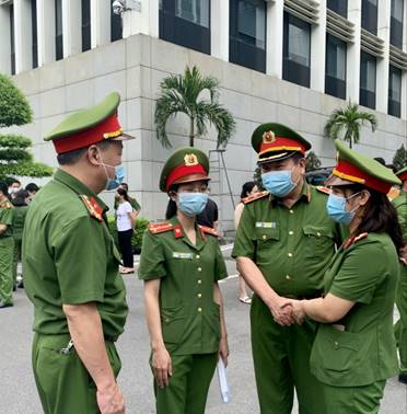 Description: Xúc động những chiến sĩ lên đường vào TP Hồ Chí Minh phòng, chống dịch COVID-19 -0